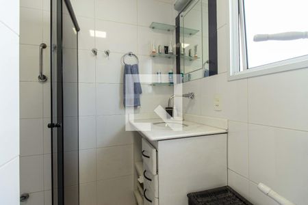 Casa à venda com 201m², 4 quartos e 4 vagas Casa à venda com 201m², 4 quartos e 4 vagasBanheiro
