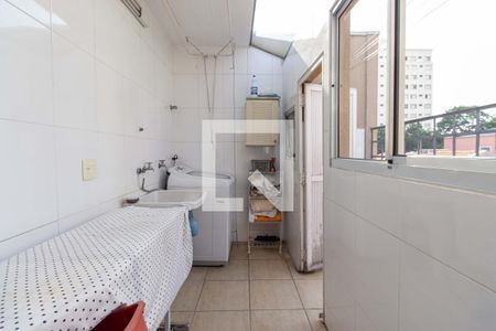 Casa à venda com 201m², 4 quartos e 4 vagas Casa à venda com 201m², 4 quartos e 4 vagasÁrea de Serviço 2