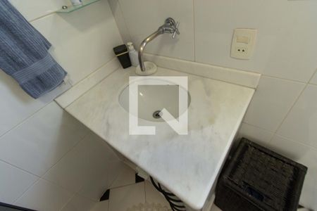 Casa à venda com 201m², 4 quartos e 4 vagas Casa à venda com 201m², 4 quartos e 4 vagasBanheiro