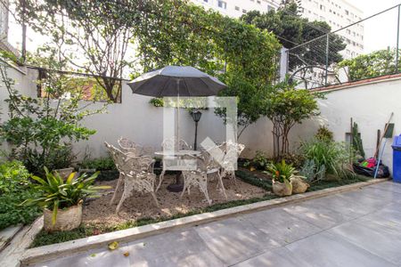Casa à venda com 201m², 4 quartos e 4 vagas Casa à venda com 201m², 4 quartos e 4 vagasÁrea comum