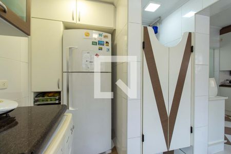 Casa à venda com 201m², 4 quartos e 4 vagas Casa à venda com 201m², 4 quartos e 4 vagasCozinha