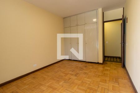 Quarto 1 de casa para alugar com 5 quartos, 400m² em Seminário, Curitiba