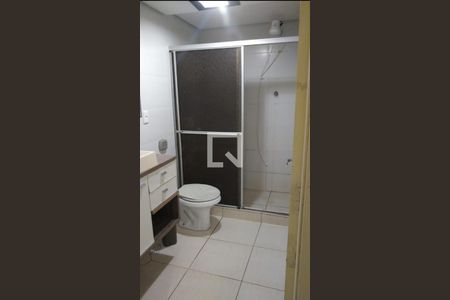 Banheiro de apartamento à venda com 1 quarto, 36m² em Partenon, Porto Alegre