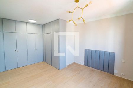 Suite de apartamento à venda com 3 quartos, 180m² em Vila Alexandria, São Paulo