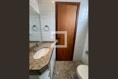 Banheiro da Suíte master de apartamento à venda com 2 quartos, 100m² em Vale do Sereno, Nova Lima