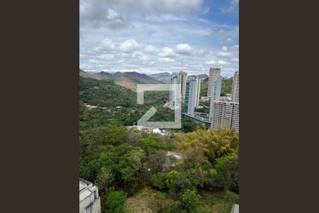 Vista da área de serviço de apartamento à venda com 2 quartos, 100m² em Vale do Sereno, Nova Lima