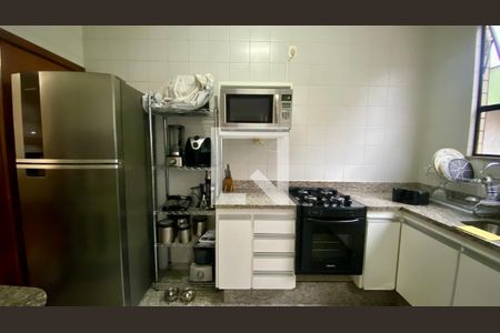 Cozinha de apartamento à venda com 3 quartos, 135m² em Buritis, Belo Horizonte