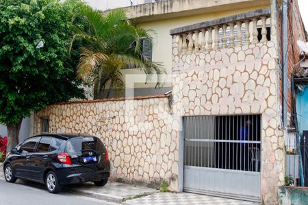 Casa à venda com 500m², 4 quartos e 2 vagas Casa à venda com 500m², 4 quartos e 2 vagasFachada