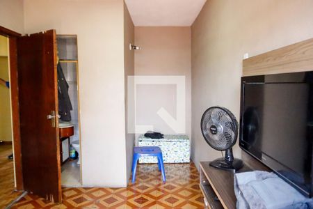 Casa à venda com 500m², 4 quartos e 2 vagas Casa à venda com 500m², 4 quartos e 2 vagasQuarto 4 - Suíte