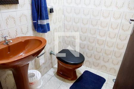 Casa à venda com 500m², 4 quartos e 2 vagas Casa à venda com 500m², 4 quartos e 2 vagasLavabo