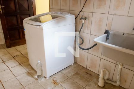 Casa à venda com 500m², 4 quartos e 2 vagas Casa à venda com 500m², 4 quartos e 2 vagasLavanderia