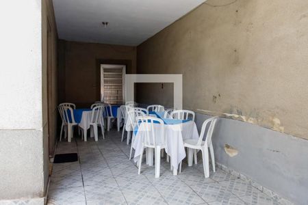 Casa à venda com 500m², 4 quartos e 2 vagas Casa à venda com 500m², 4 quartos e 2 vagasGaragem