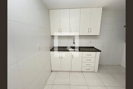 Cozinha de casa para alugar com 1 quarto, 50m² em Marechal Hermes, Rio de Janeiro