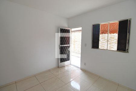 Sala de casa para alugar com 1 quarto, 50m² em Marechal Hermes, Rio de Janeiro