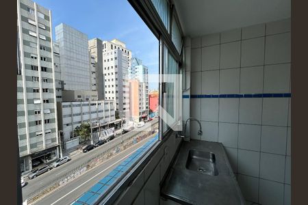 Cozinha de apartamento para alugar com 1 quarto, 30m² em Água Branca, São Paulo