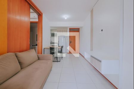 Sala de apartamento para alugar com 1 quarto, 52m² em Caminho das Árvores, Salvador