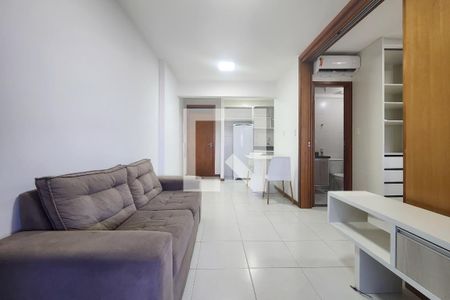 Sala de apartamento para alugar com 1 quarto, 52m² em Caminho das Árvores, Salvador