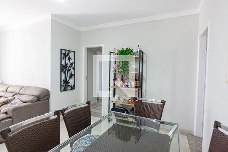 Sala de apartamento para alugar com 3 quartos, 90m² em Santa Mônica, Uberlândia