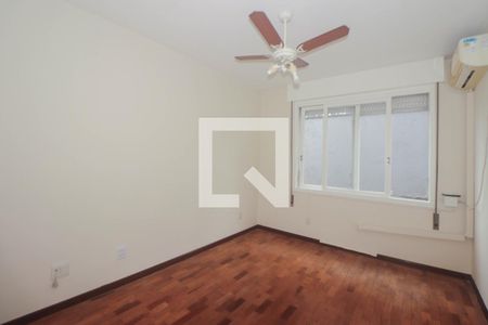 Quarto 1 de apartamento para alugar com 2 quartos, 64m² em Petrópolis, Porto Alegre