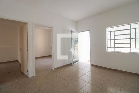 Sala de casa para alugar com 2 quartos, 230m² em Vila Industrial, Campinas