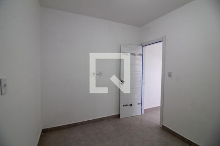 Quarto 1 de apartamento para alugar com 2 quartos, 40m² em Jardim Alfredo, São Paulo