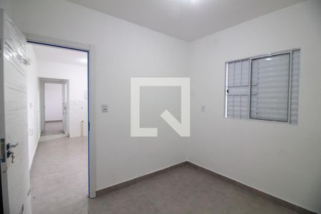 Quarto 1 de apartamento para alugar com 2 quartos, 40m² em Jardim Alfredo, São Paulo