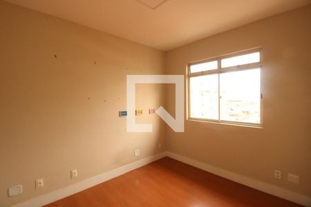 Quarto 1 de apartamento à venda com 3 quartos, 200m² em Caiçara-adelaide, Belo Horizonte