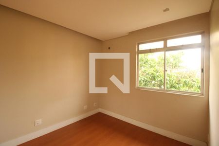 Quarto 2 de apartamento à venda com 3 quartos, 200m² em Caiçara-adelaide, Belo Horizonte