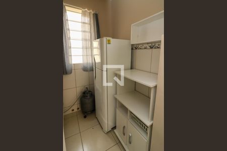 Banheiro de kitnet/studio à venda com 1 quarto, 37m² em  Azenha, Porto Alegre