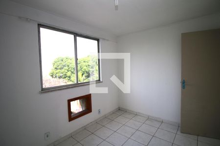 Quarto 2 de apartamento para alugar com 2 quartos, 60m² em Cordovil, Rio de Janeiro