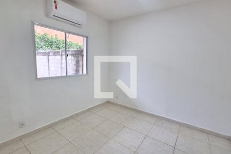 Quarto 2 de casa para alugar com 2 quartos, 160m² em Vila Santa Cruz, Duque de Caxias