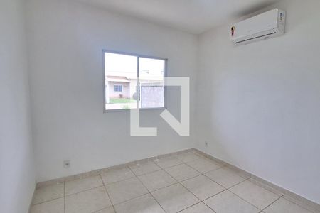 Quarto de casa para alugar com 2 quartos, 160m² em Vila Santa Cruz, Duque de Caxias