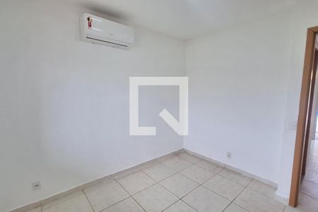 Quarto de casa para alugar com 2 quartos, 160m² em Vila Santa Cruz, Duque de Caxias