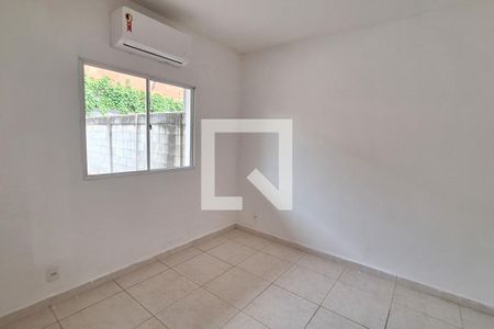 Quarto 2 de casa para alugar com 2 quartos, 160m² em Vila Santa Cruz, Duque de Caxias