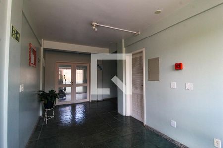 Hall de entrada de apartamento à venda com 2 quartos, 61m² em Nonoai, Porto Alegre