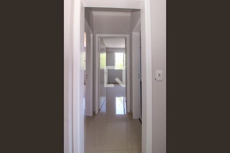 Corredor de apartamento à venda com 2 quartos, 61m² em Nonoai, Porto Alegre