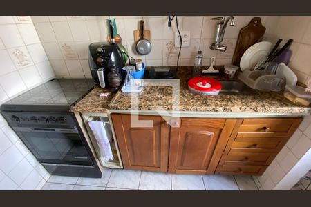 Cozinha de apartamento à venda com 2 quartos, 64m² em Estoril, Belo Horizonte