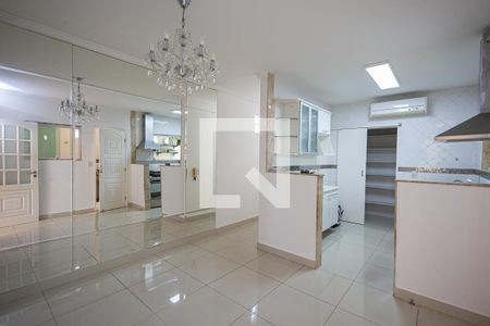 Casa para alugar com 180m², 3 quartos e 2 vagas Casa para alugar com 180m², 3 quartos e 2 vagasCozinha