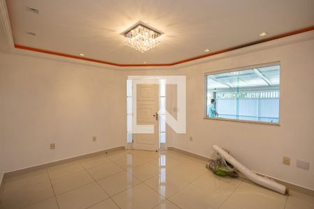 Sala de casa para alugar com 3 quartos, 180m² em Maravista, Niterói