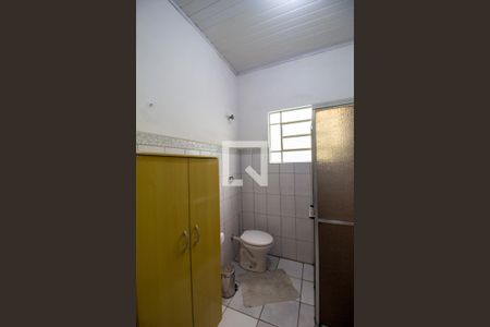 Banheiro de casa para alugar com 2 quartos, 80m² em Vila Santa Rita, Sorocaba