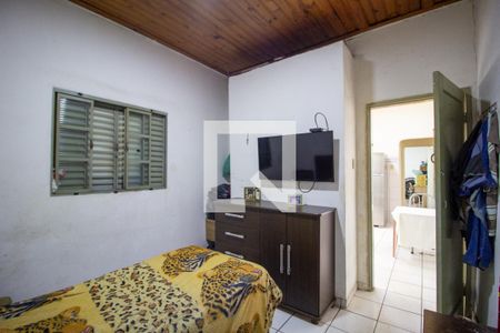 Quarto de casa para alugar com 2 quartos, 80m² em Vila Santa Rita, Sorocaba