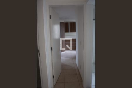 Corredor de apartamento para alugar com 1 quarto, 52m² em Jardim Realce, Suzano