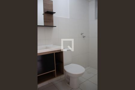 Banheiro de apartamento para alugar com 1 quarto, 52m² em Jardim Realce, Suzano