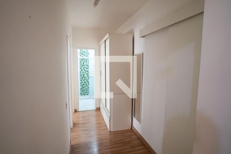 Corredor de apartamento à venda com 2 quartos, 57m² em Laranjeiras, Rio de Janeiro