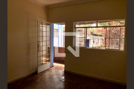 Casa à venda com 300m², 2 quartos e 1 vagaSala