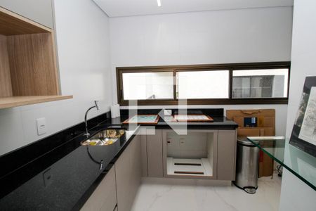 Cozinha de apartamento à venda com 3 quartos, 77m² em Serra, Belo Horizonte