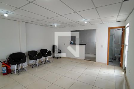 Sala de casa à venda com 4 quartos, 80m² em Curicica, Rio de Janeiro