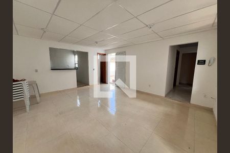 Sala de casa à venda com 4 quartos, 80m² em Curicica, Rio de Janeiro