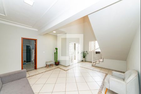 Sala 1 de casa à venda com 5 quartos, 338m² em João Pinheiro, Belo Horizonte