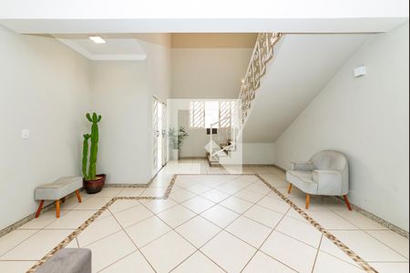 Sala 1 de casa à venda com 5 quartos, 338m² em João Pinheiro, Belo Horizonte